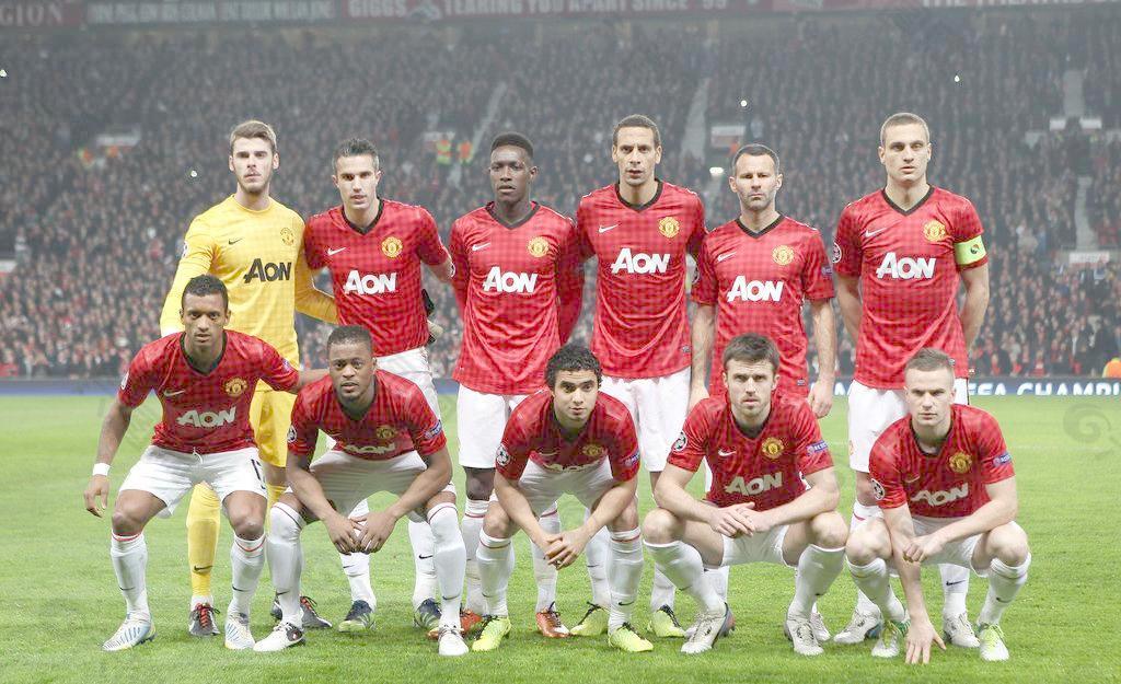 球迷们对其 球迷们对其